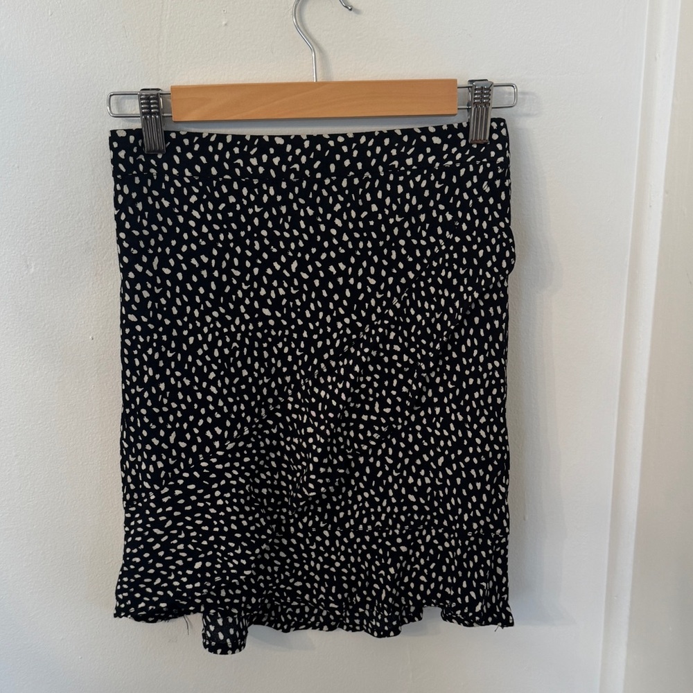 Dynamite mini skirt